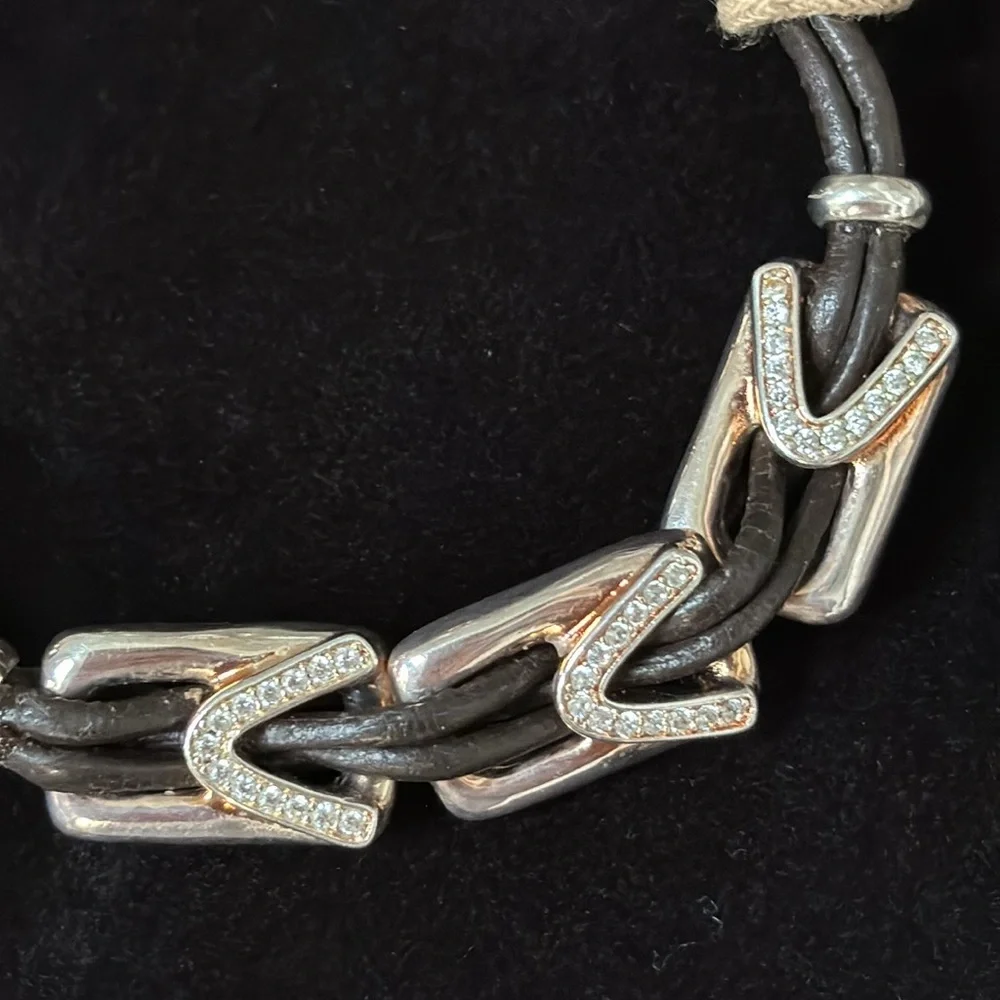 NWT UNO de 50 Leather Gold Links Bracelet - Picture 4 of 10